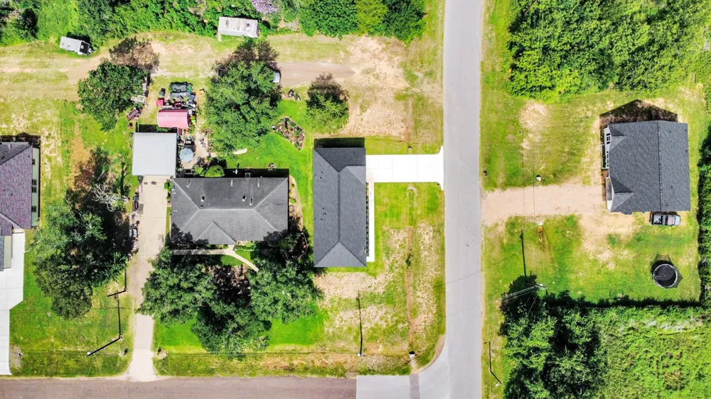 211 19th Street Hempstead, TX 77445