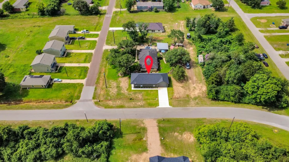 211 19th Street Hempstead, TX 77445