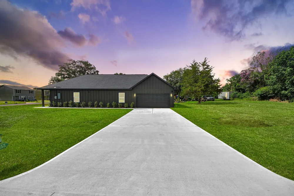 211 19th Street Hempstead, TX 77445