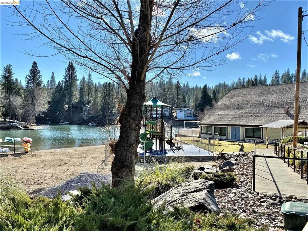 19502 Grizzly Circle Groveland, CA 95321