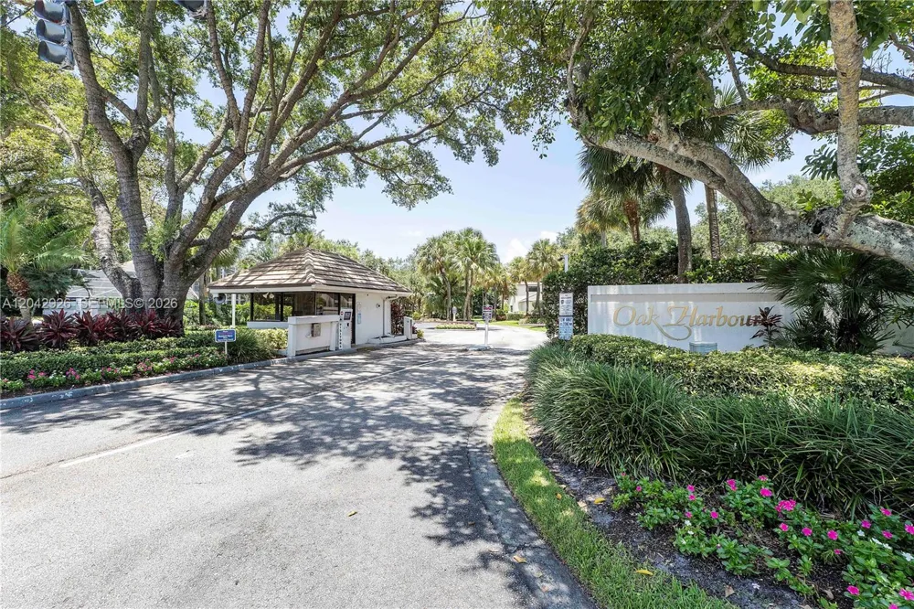 522 Oak Harbour Dr #522 Juno Beach, FL 33408