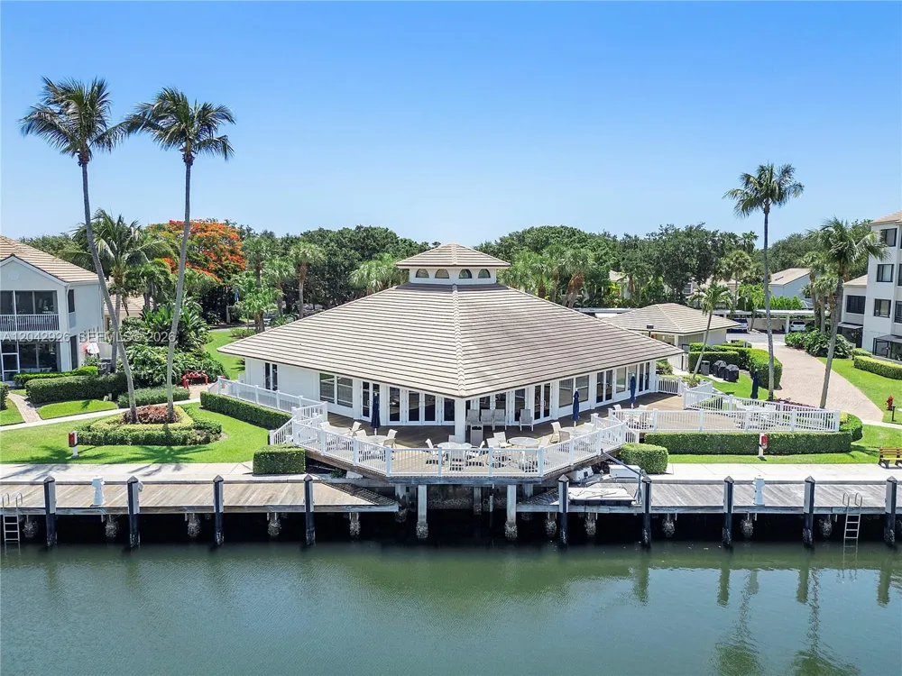 522 Oak Harbour Dr #522 Juno Beach, FL 33408
