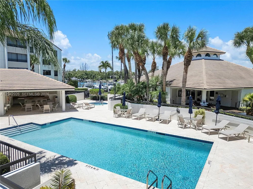 522 Oak Harbour Dr #522 Juno Beach, FL 33408