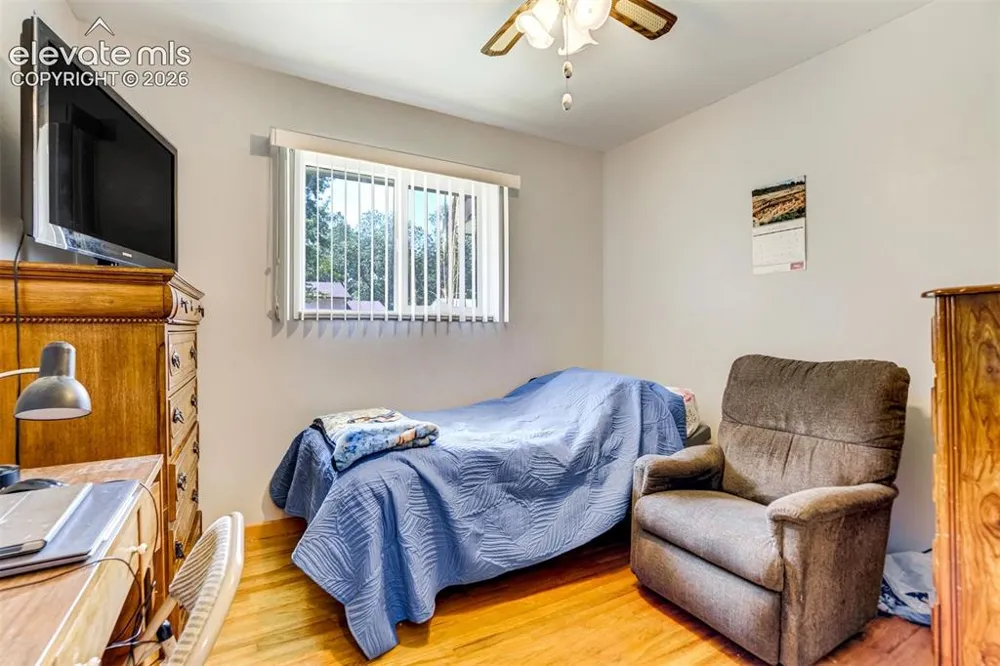1215 Fosdick Drive Colorado Springs, CO 80909