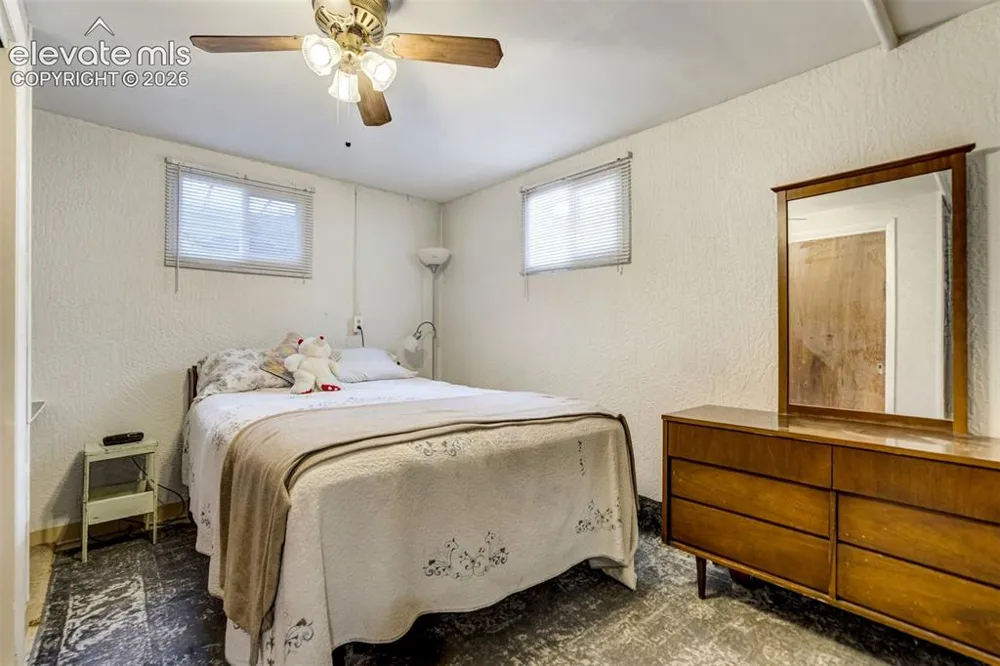1215 Fosdick Drive Colorado Springs, CO 80909