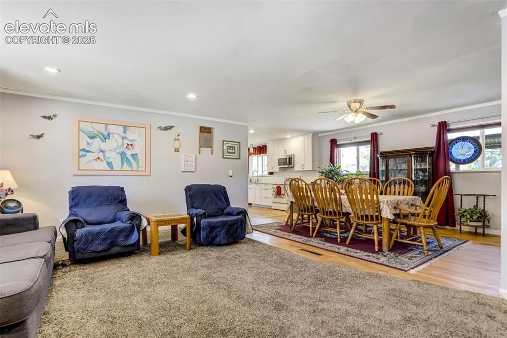 1215 Fosdick Drive Colorado Springs, CO 80909