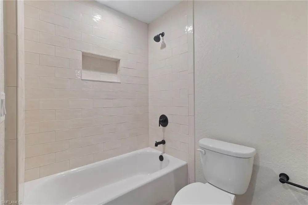 17203 Chase Avenue Port Charlotte, FL 33948