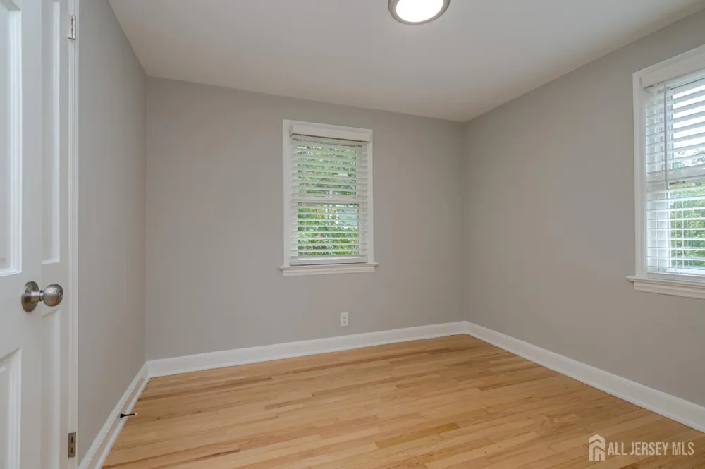 39 Amboy Avenue Metuchen, NJ 08840
