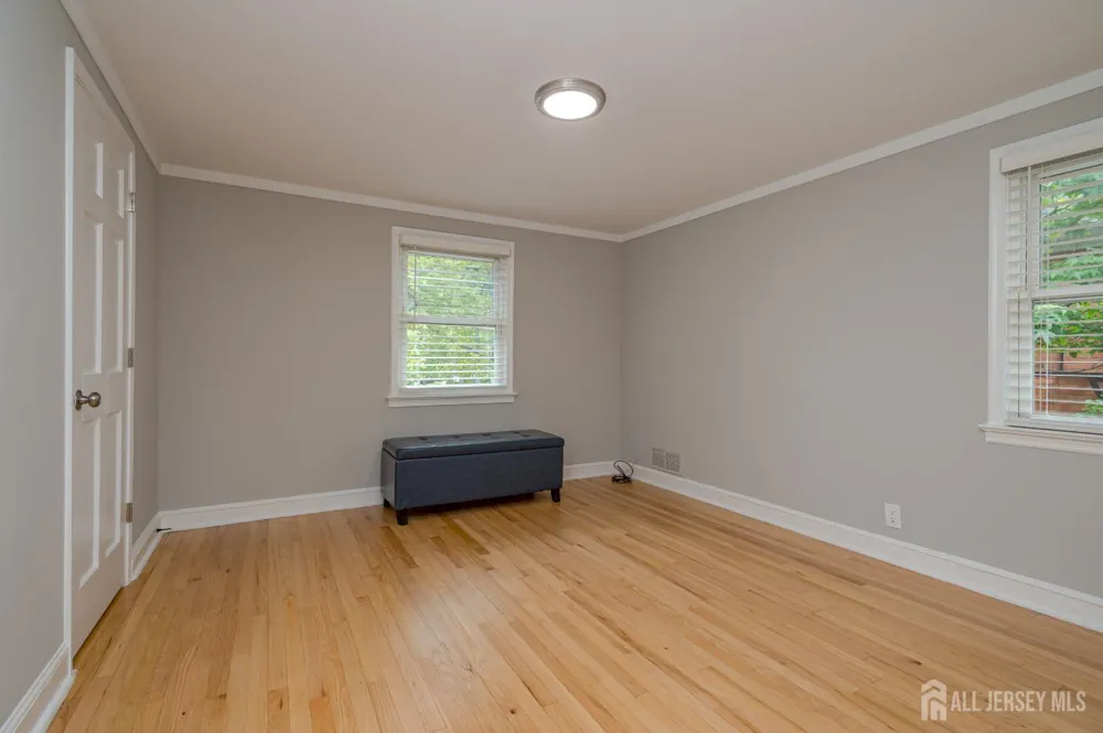 39 Amboy Avenue Metuchen, NJ 08840
