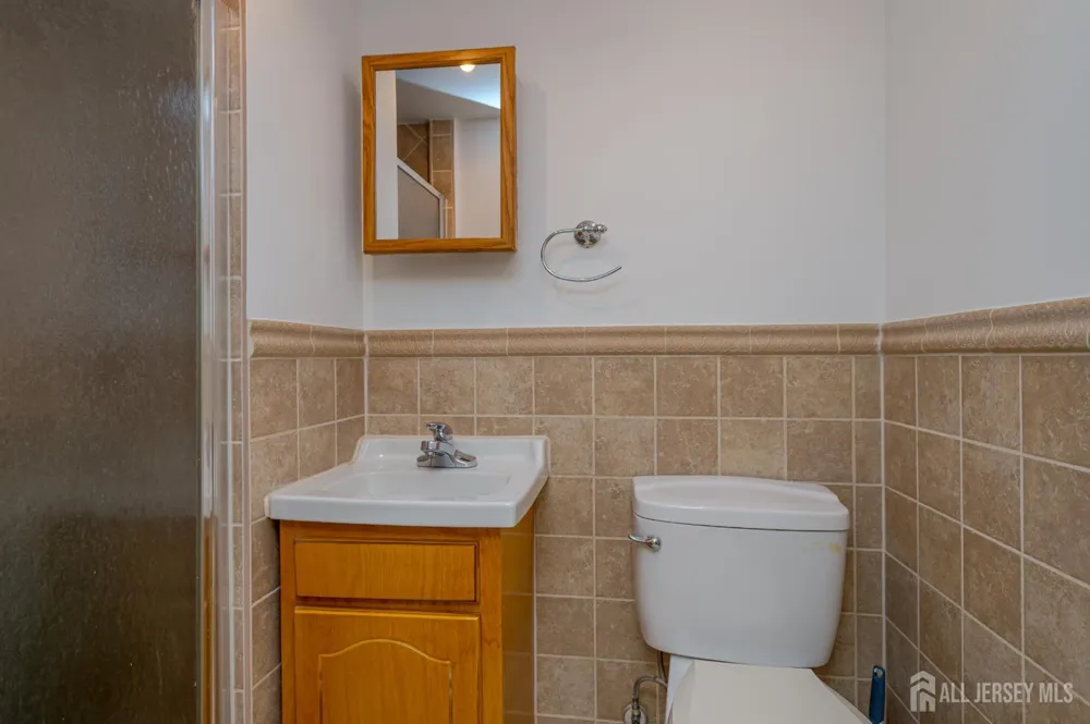 39 Amboy Avenue Metuchen, NJ 08840