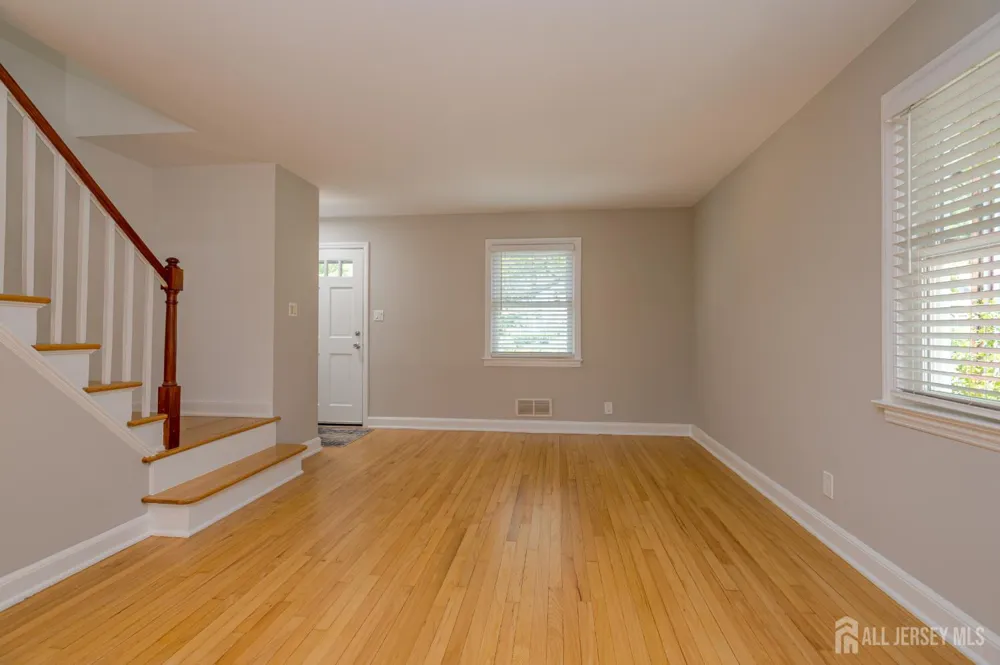 39 Amboy Avenue Metuchen, NJ 08840