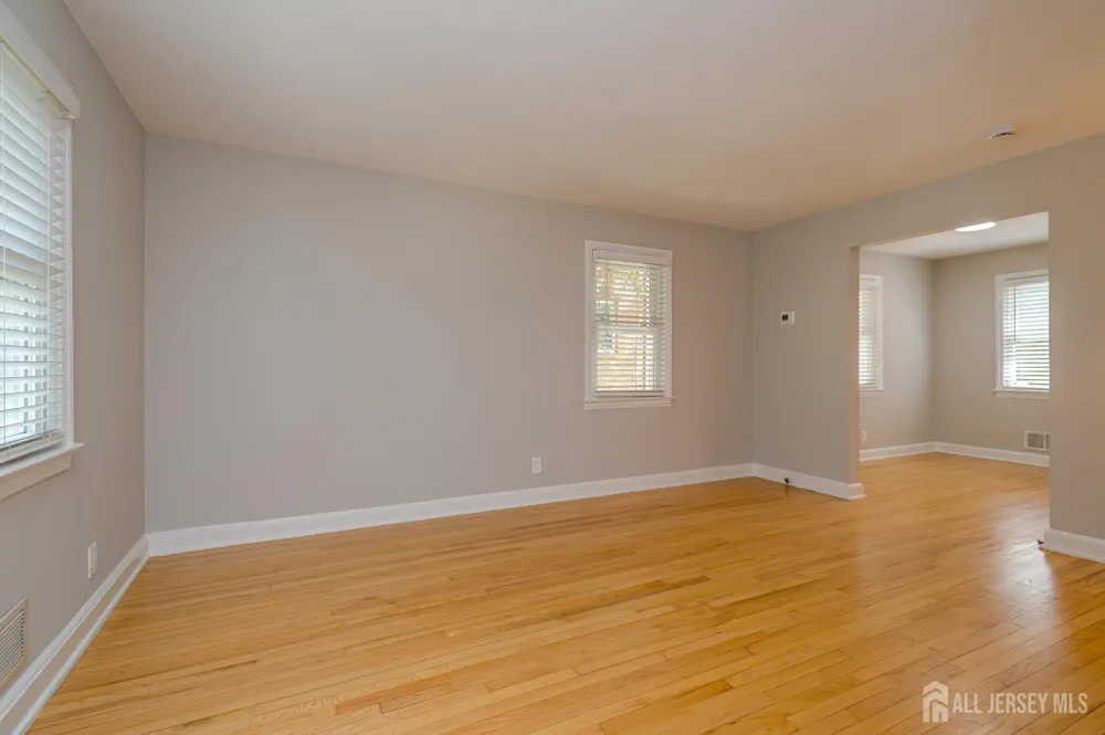 39 Amboy Avenue Metuchen, NJ 08840