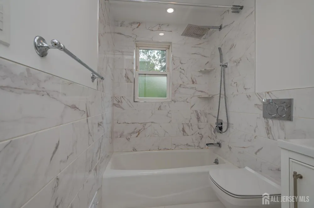 39 Amboy Avenue Metuchen, NJ 08840