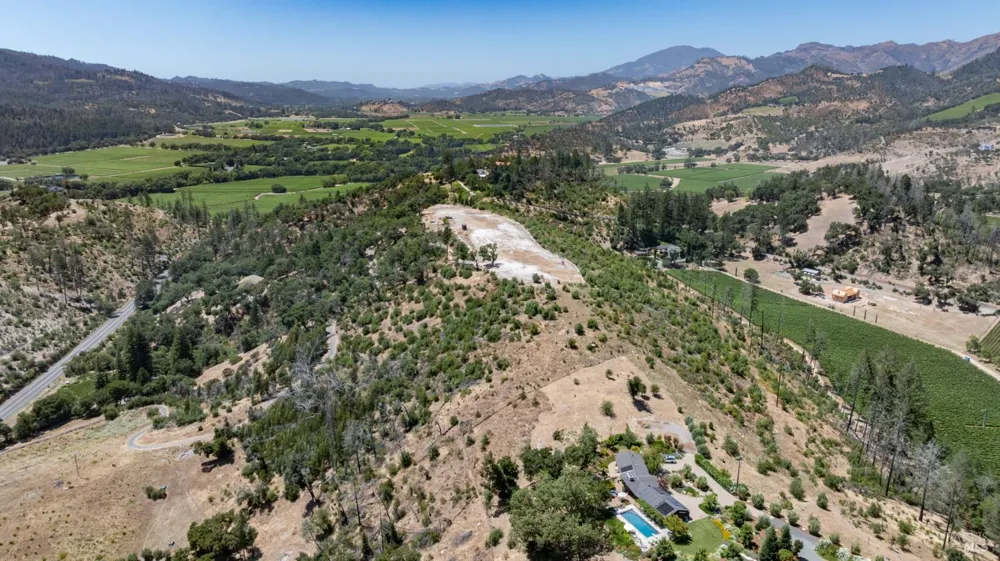 3560 Silverado Trail St. Helena, CA 94574