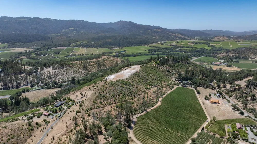 3560 Silverado Trail St. Helena, CA 94574