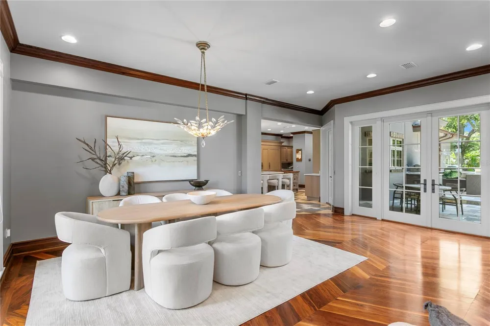 401 SNELL ISLE BOULEVARD NE St Petersburg, FL 33704