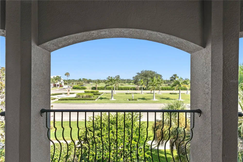 401 SNELL ISLE BOULEVARD NE St Petersburg, FL 33704
