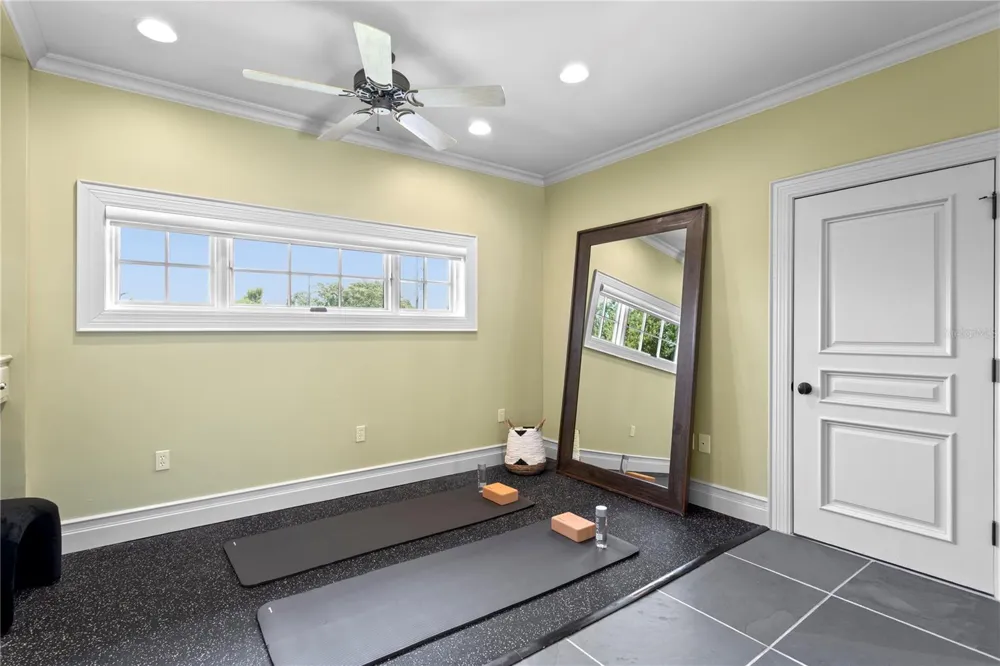 401 SNELL ISLE BOULEVARD NE St Petersburg, FL 33704