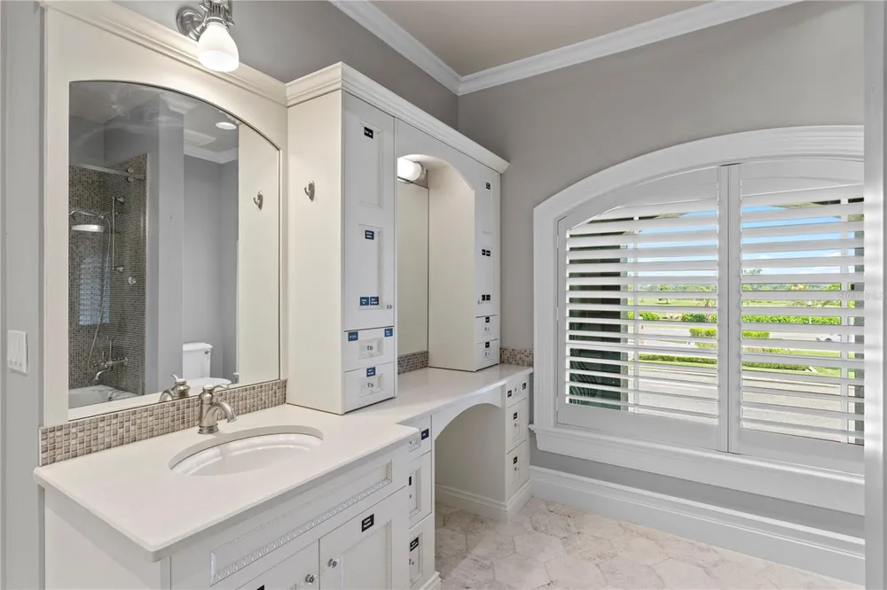 401 SNELL ISLE BOULEVARD NE St Petersburg, FL 33704