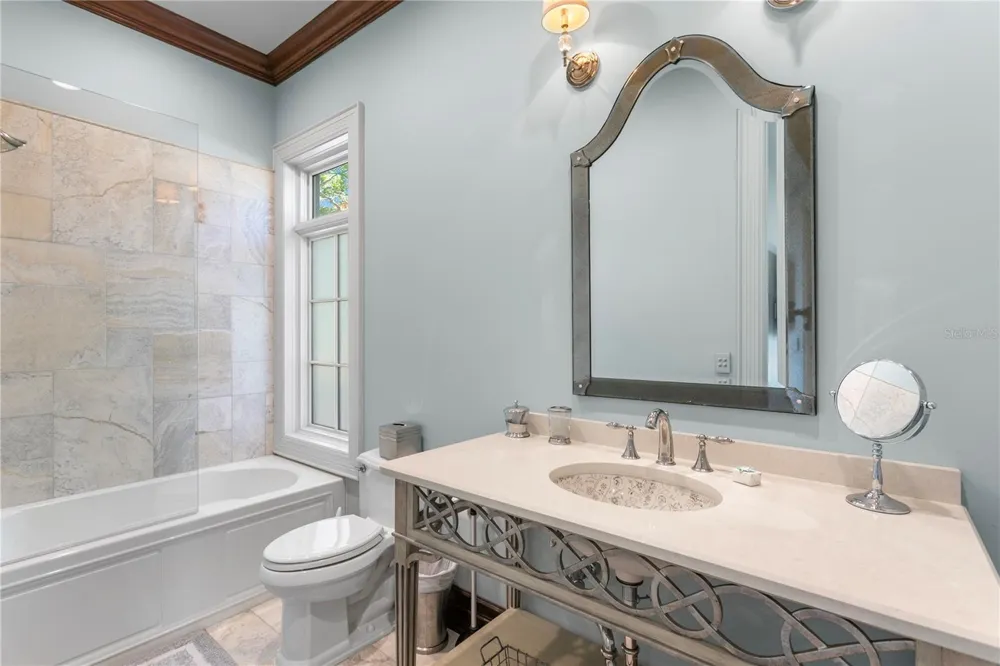 401 SNELL ISLE BOULEVARD NE St Petersburg, FL 33704