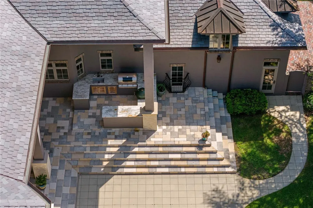 401 SNELL ISLE BOULEVARD NE St Petersburg, FL 33704