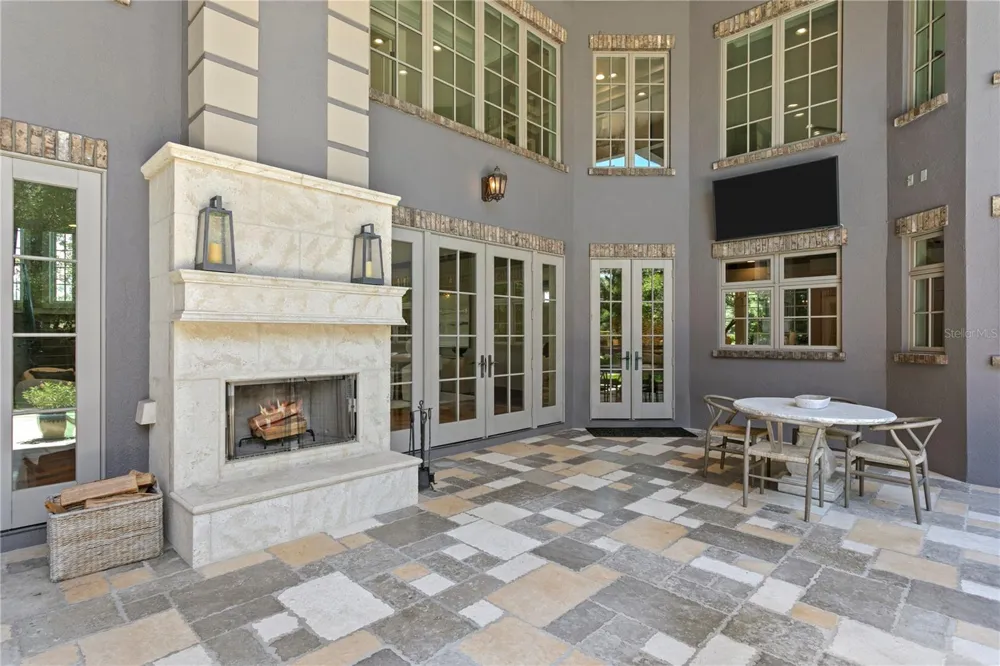 401 SNELL ISLE BOULEVARD NE St Petersburg, FL 33704