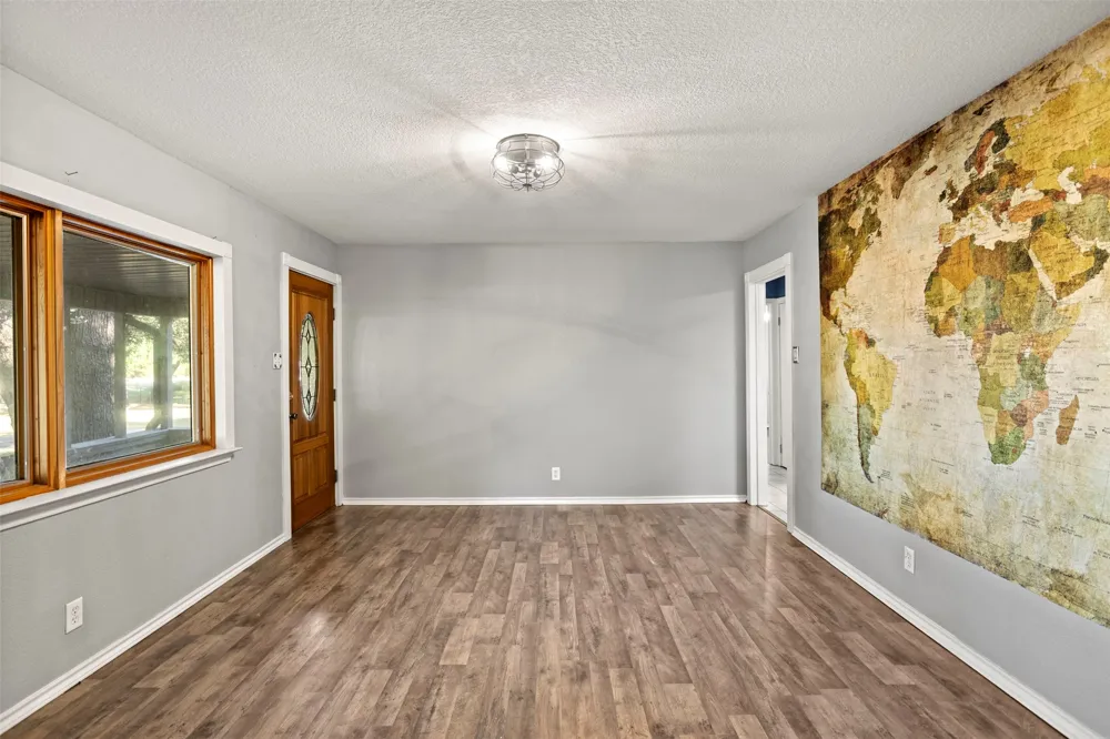 8412 County Road 4084 Scurry, TX 75158