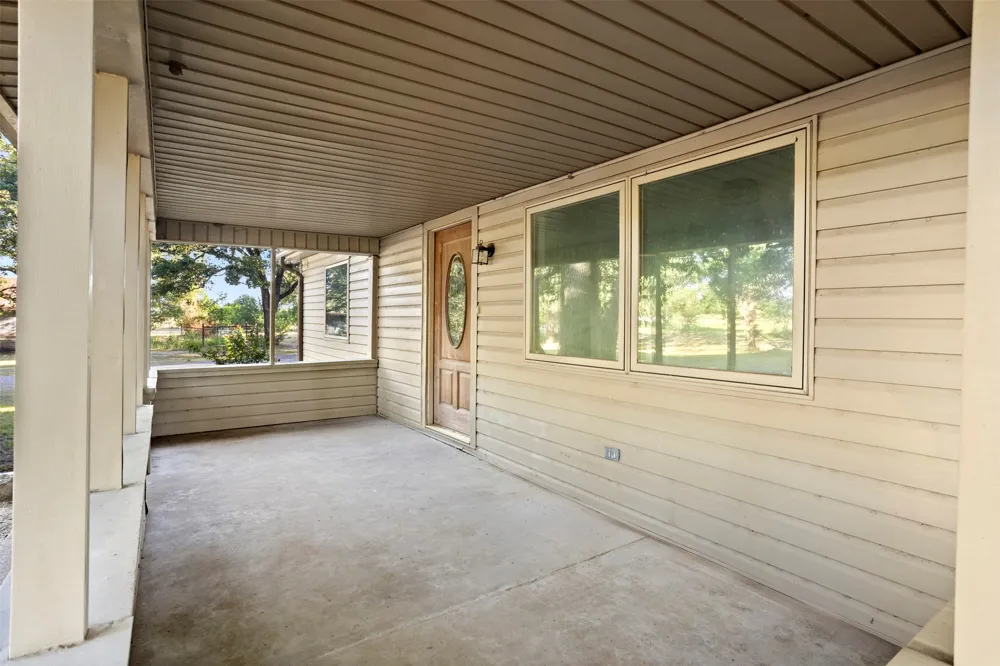 8412 County Road 4084 Scurry, TX 75158