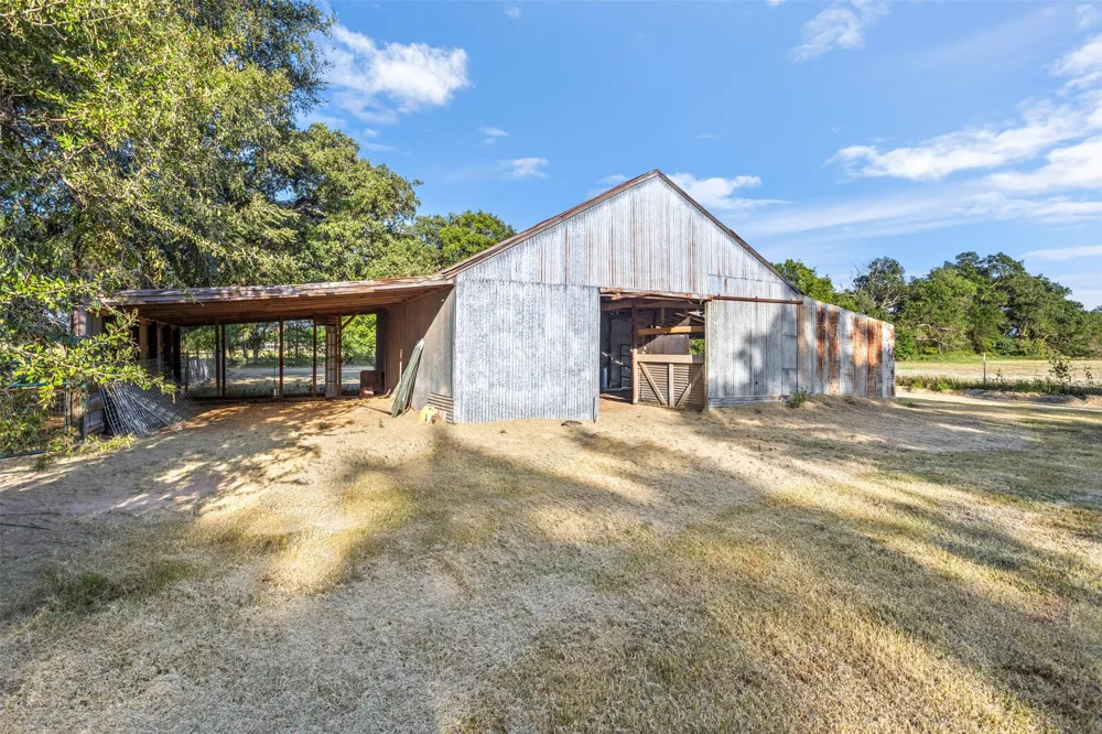 8412 County Road 4084 Scurry, TX 75158
