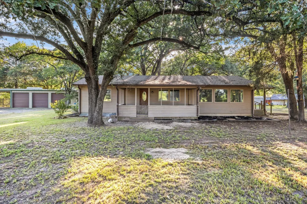 8412 County Road 4084 Scurry, TX 75158