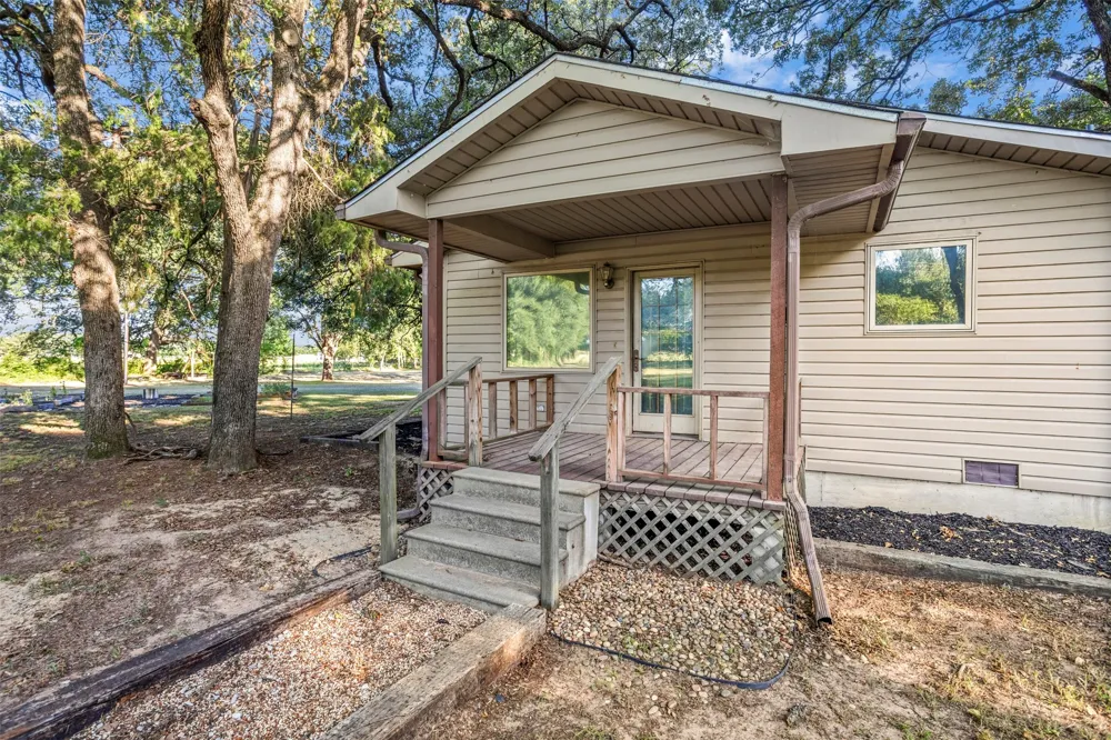 8412 County Road 4084 Scurry, TX 75158