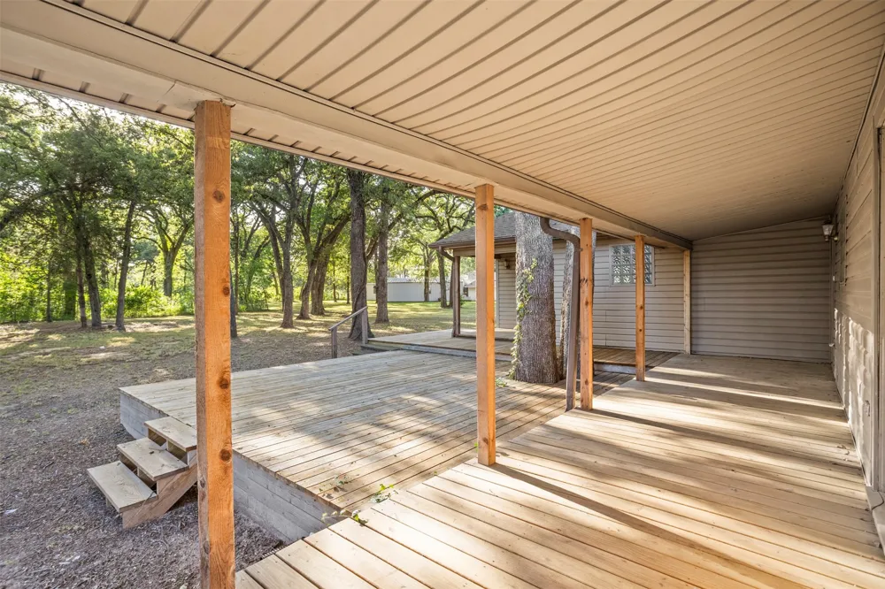 8412 County Road 4084 Scurry, TX 75158