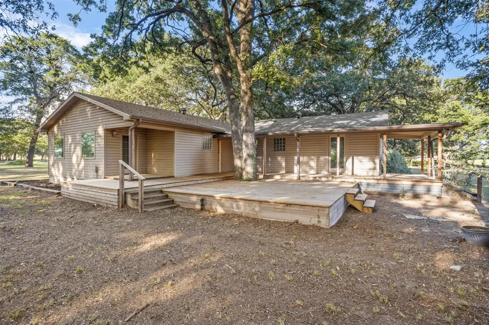 8412 County Road 4084 Scurry, TX 75158