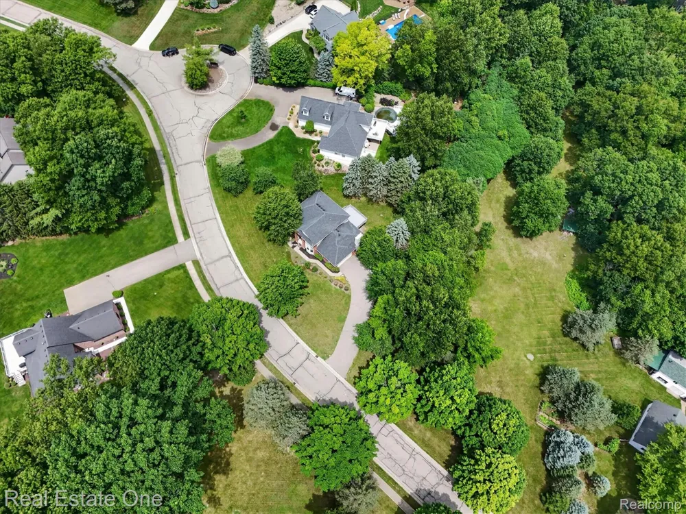9610 Forest Ridge Drive Clarkston City, MI 48348