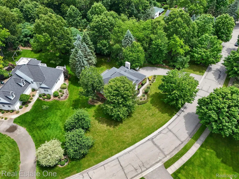 9610 Forest Ridge Drive Clarkston City, MI 48348