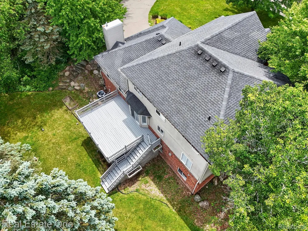 9610 Forest Ridge Drive Clarkston City, MI 48348
