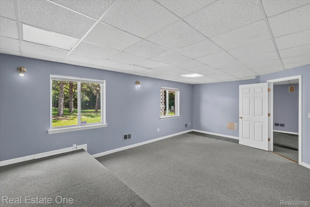 9610 Forest Ridge Drive Clarkston City, MI 48348