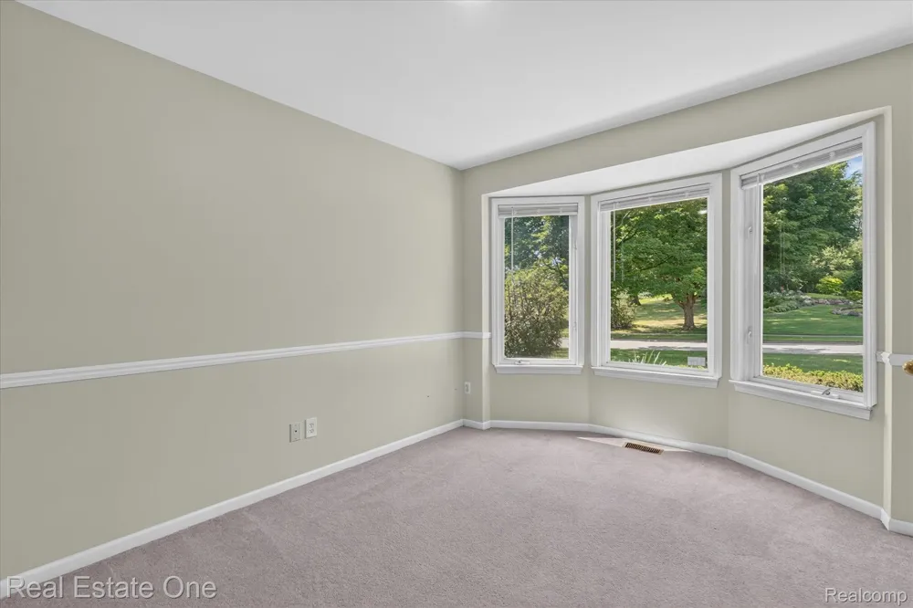 9610 Forest Ridge Drive Clarkston City, MI 48348