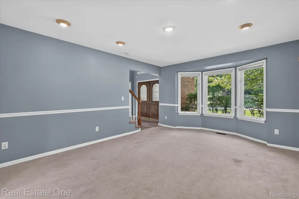 9610 Forest Ridge Drive Clarkston City, MI 48348