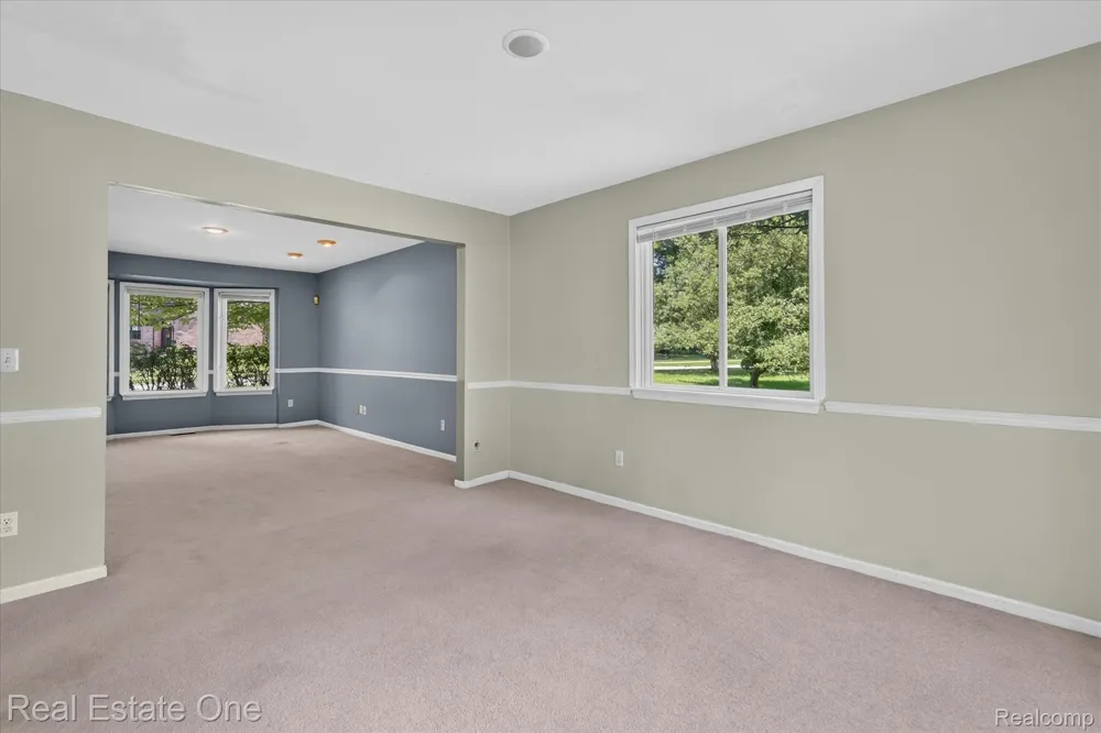 9610 Forest Ridge Drive Clarkston City, MI 48348