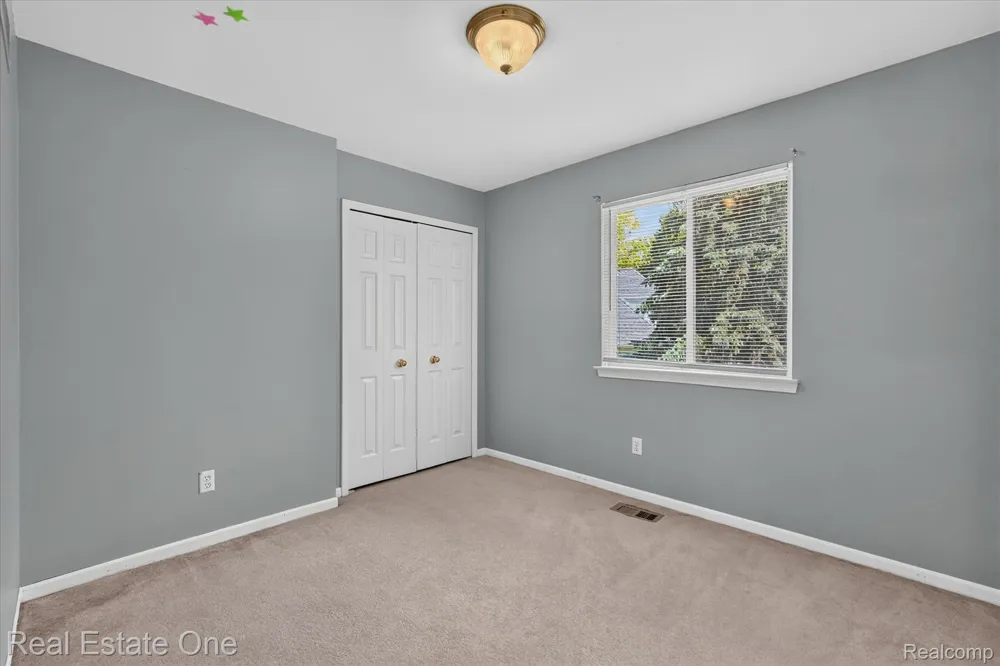 9610 Forest Ridge Drive Clarkston City, MI 48348