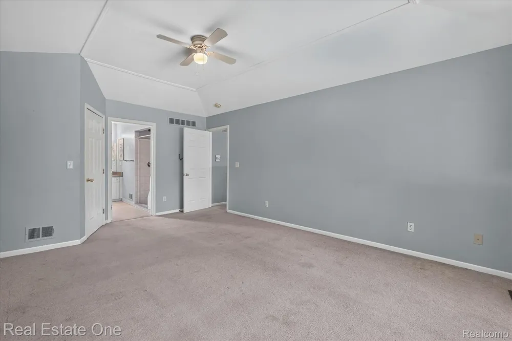 9610 Forest Ridge Drive Clarkston City, MI 48348