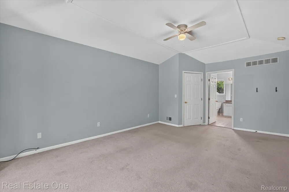 9610 Forest Ridge Drive Clarkston City, MI 48348