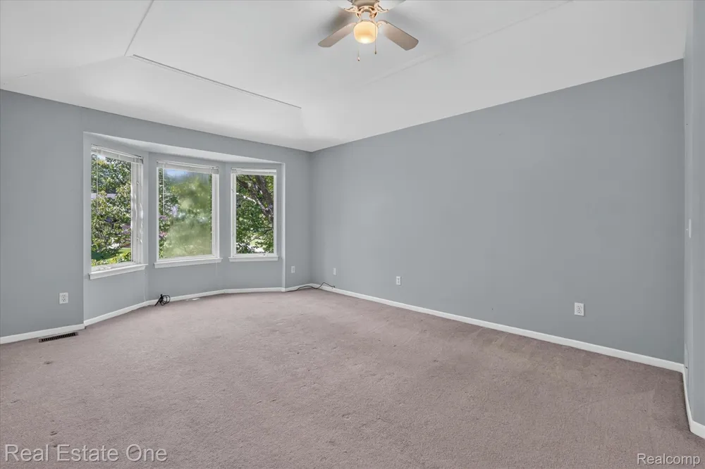 9610 Forest Ridge Drive Clarkston City, MI 48348
