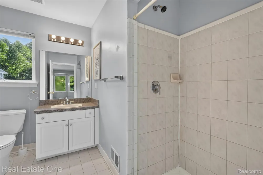 9610 Forest Ridge Drive Clarkston City, MI 48348