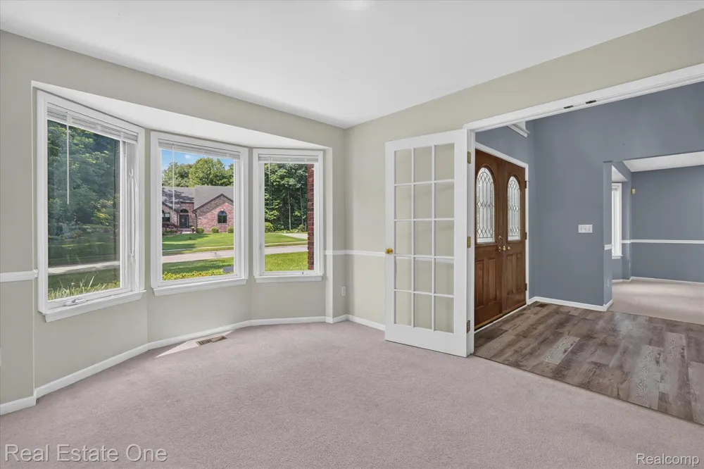 9610 Forest Ridge Drive Clarkston City, MI 48348