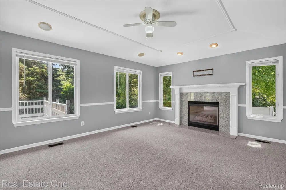 9610 Forest Ridge Drive Clarkston City, MI 48348