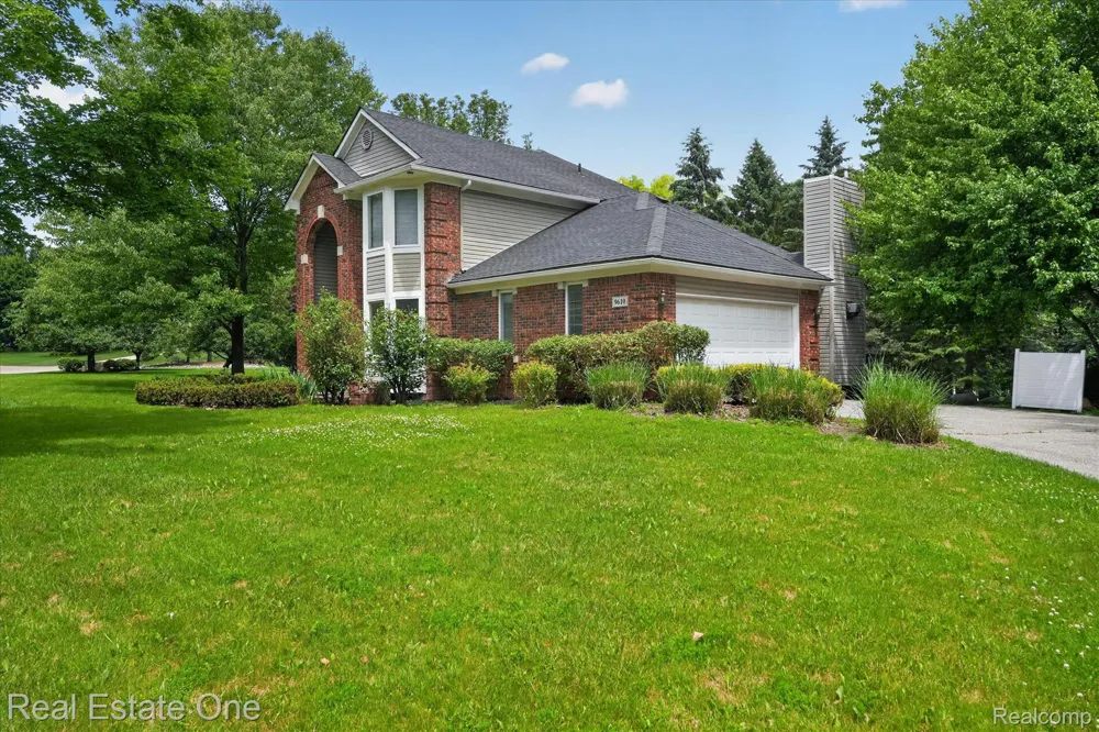 9610 Forest Ridge Drive Clarkston City, MI 48348