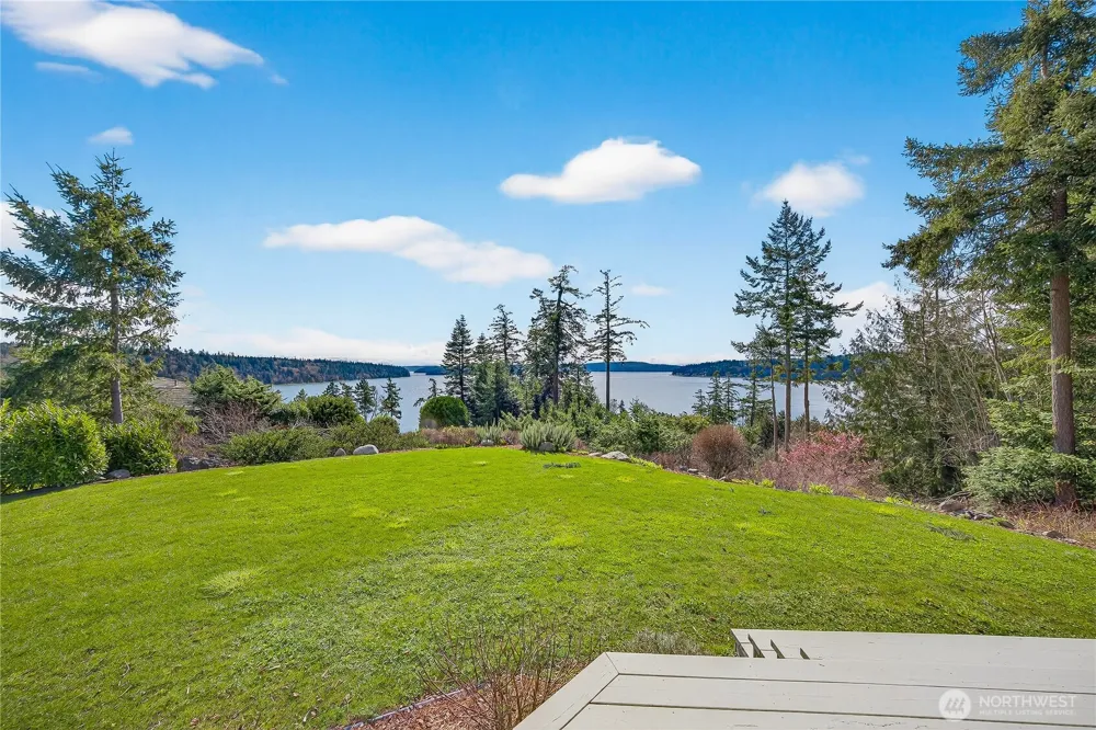 8651 Turners Bay Place Anacortes, WA 98221