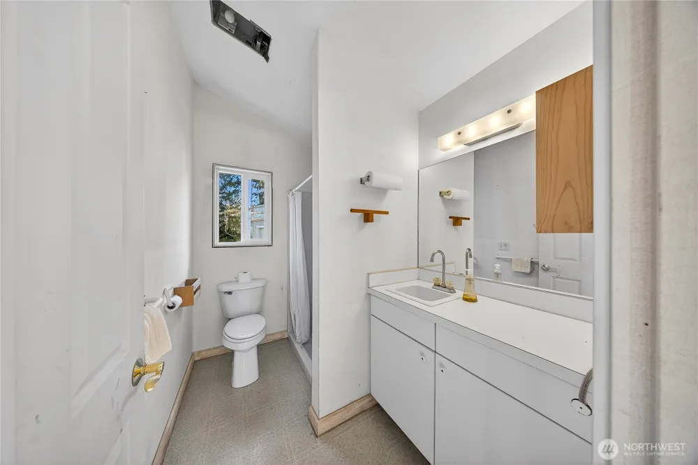 8651 Turners Bay Place Anacortes, WA 98221